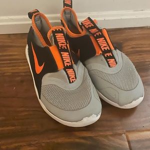 Nike boys tennis shoes